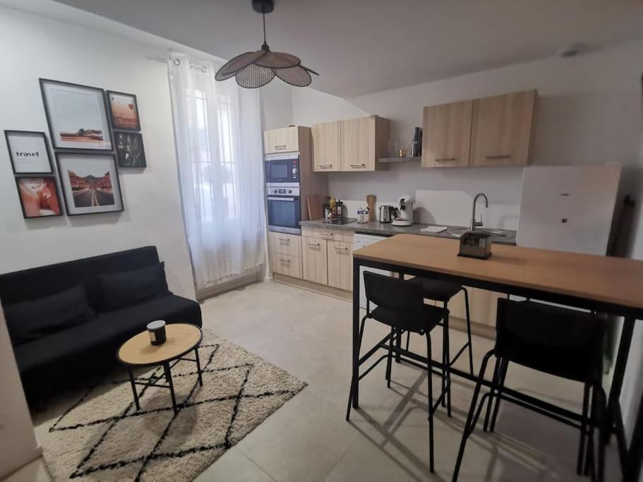 Fréjus Forum Julii - Centre Historique - Suite Tout Confort - Wifi מראה חיצוני תמונה