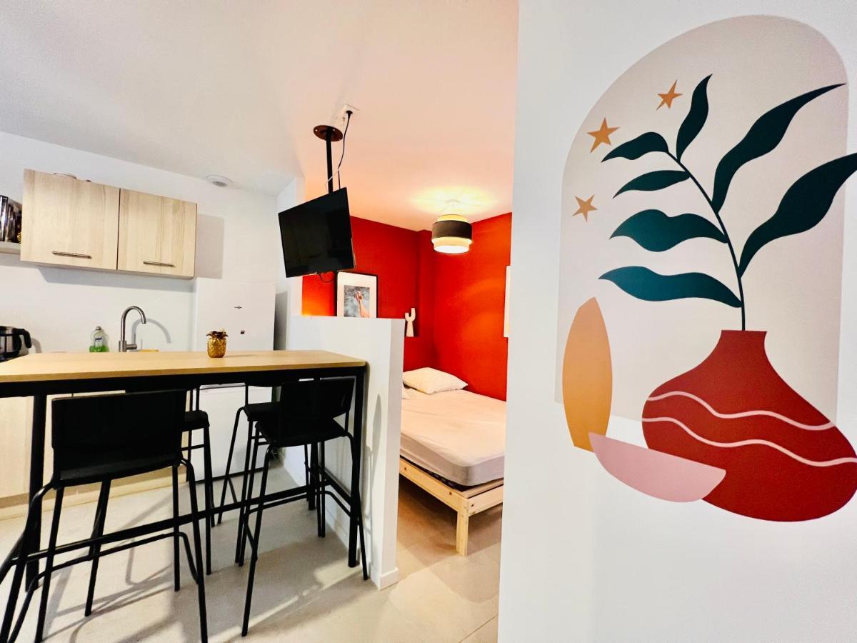 Fréjus Forum Julii - Centre Historique - Suite Tout Confort - Wifi מראה חיצוני תמונה